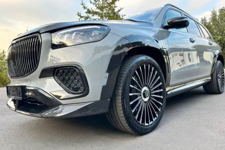 Mercedes-Benz GLS 600 din 2025 cu 4.000 km - oferta MER155325 - foto 1