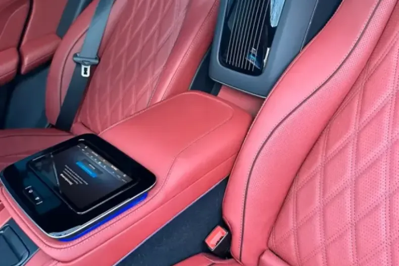 Mercedes-Benz GLS 600 din 2025 cu 4.000 km - oferta MER155325 - foto 13