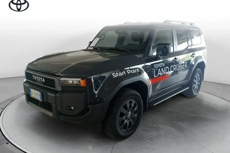 Toyota Land Cruiser din 2024 cu 6.000 km - oferta TOY155327 - foto 1