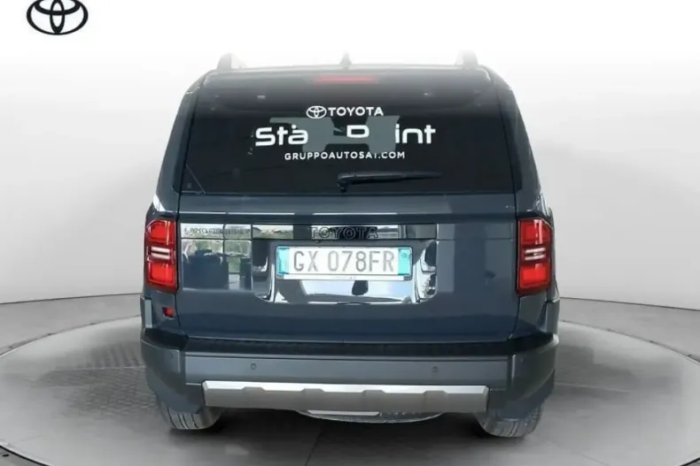 Toyota Land Cruiser din 2024 cu 6.000 km - oferta TOY155327 - foto 4