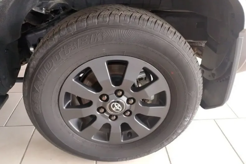 Toyota Land Cruiser din 2024 cu 6.000 km - oferta TOY155327 - foto 15