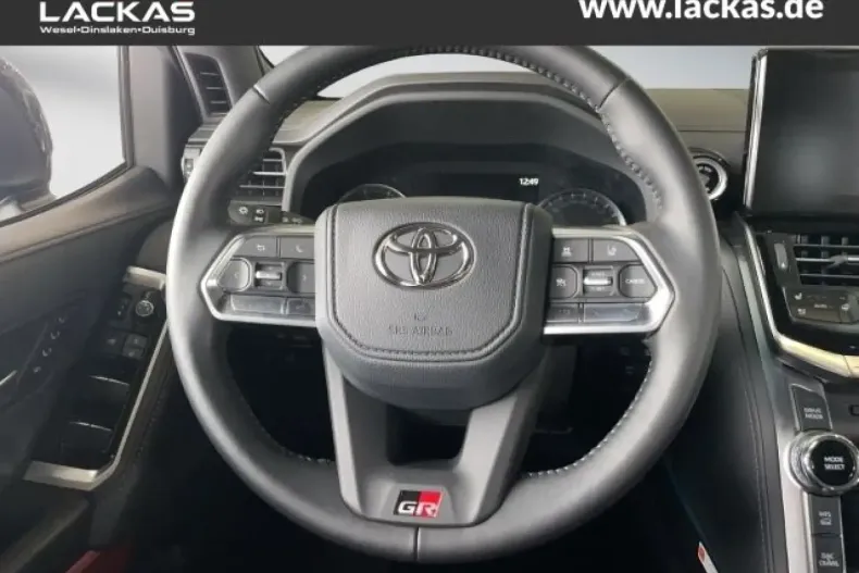 Toyota Land Cruiser din 2022 cu 3.900 km - oferta TOY155338 - foto 8