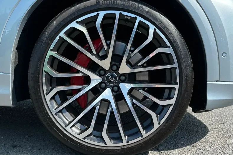 Audi Q8 din 2024 cu 16.045 km - oferta AUD155382 - foto 9