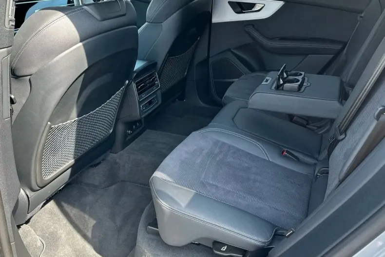 Audi Q8 din 2024 cu 16.045 km - oferta AUD155382 - foto 11