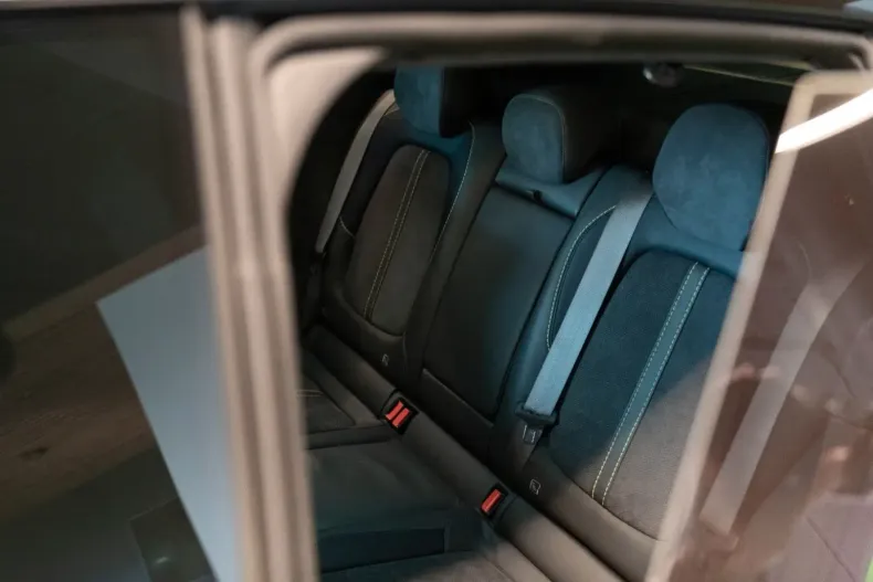 Aston Martin DBX din 2024 cu 23.000 km - oferta AST155385 - foto 13