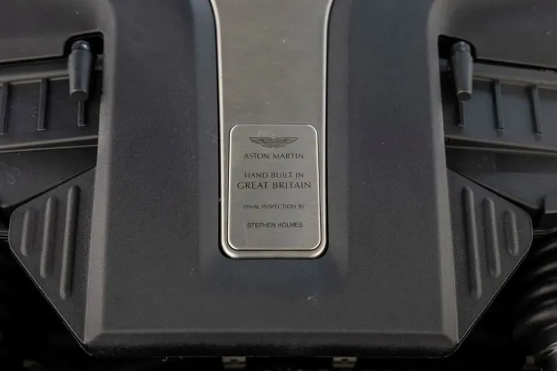 Aston Martin DBX din 2024 cu 9.200 km - oferta AST155391 - foto 24