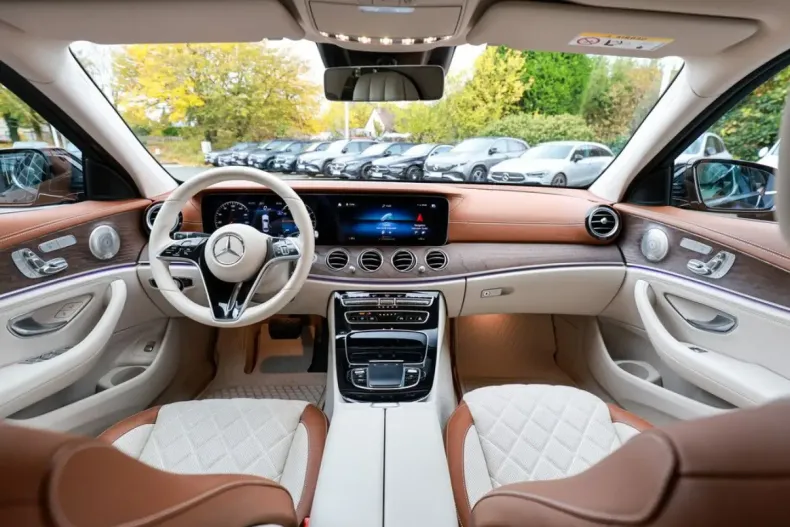 Mercedes-Benz E 300 din 2022 cu 31.755 km - oferta MER155398 - foto 11