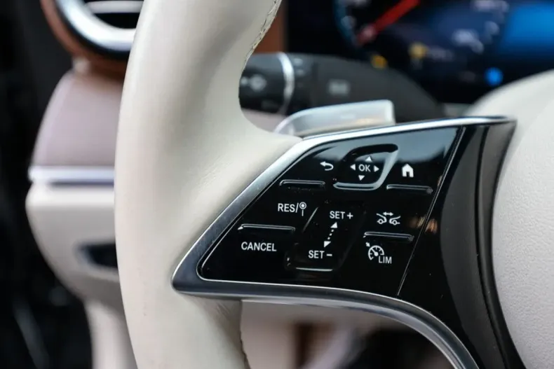 Mercedes-Benz E 300 din 2022 cu 31.755 km - oferta MER155398 - foto 28