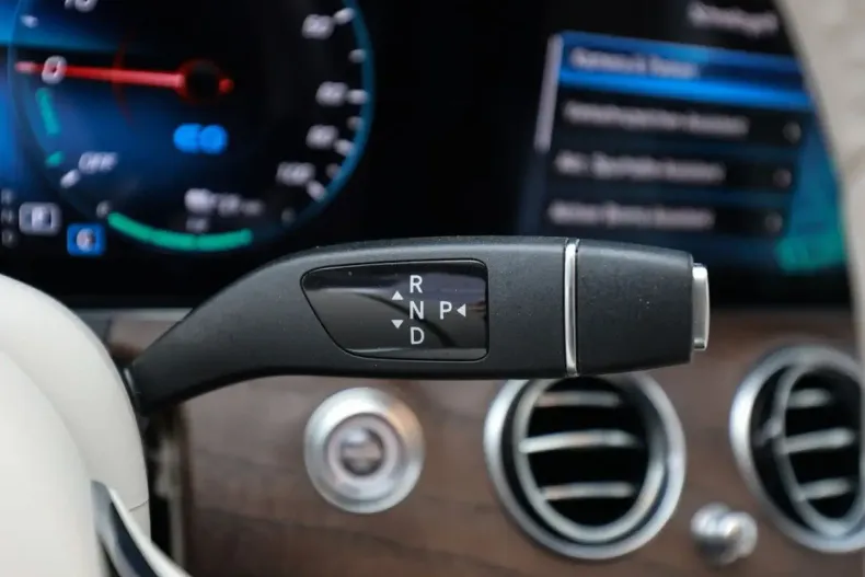 Mercedes-Benz E 300 din 2022 cu 31.755 km - oferta MER155398 - foto 29