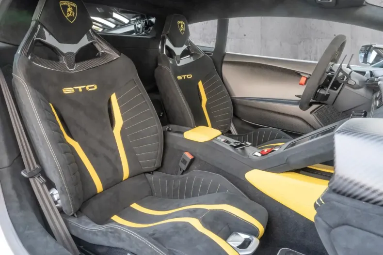 Lamborghini Huracán din 2024 cu 2.015 km - oferta LAM155400 - foto 6