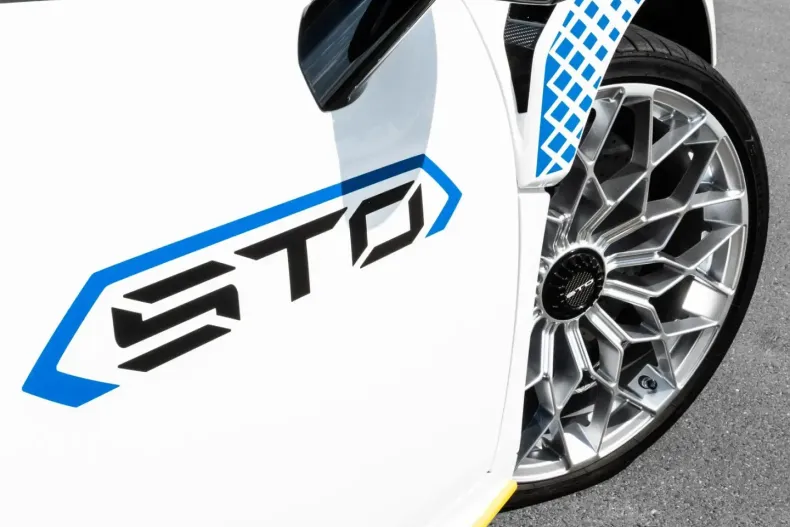 Lamborghini Huracán din 2024 cu 2.015 km - oferta LAM155400 - foto 28