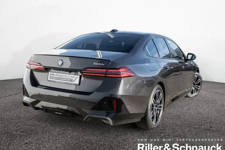 BMW 520 din 2025 cu 25.800 km - oferta BMW155431 - foto 3