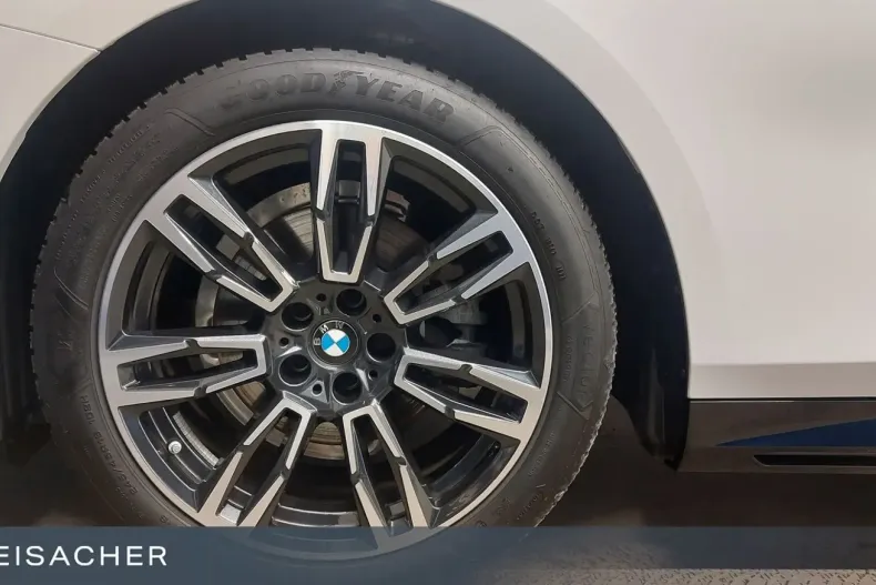 BMW 520 din 2024 cu 19.800 km - oferta BMW155454 - foto 3