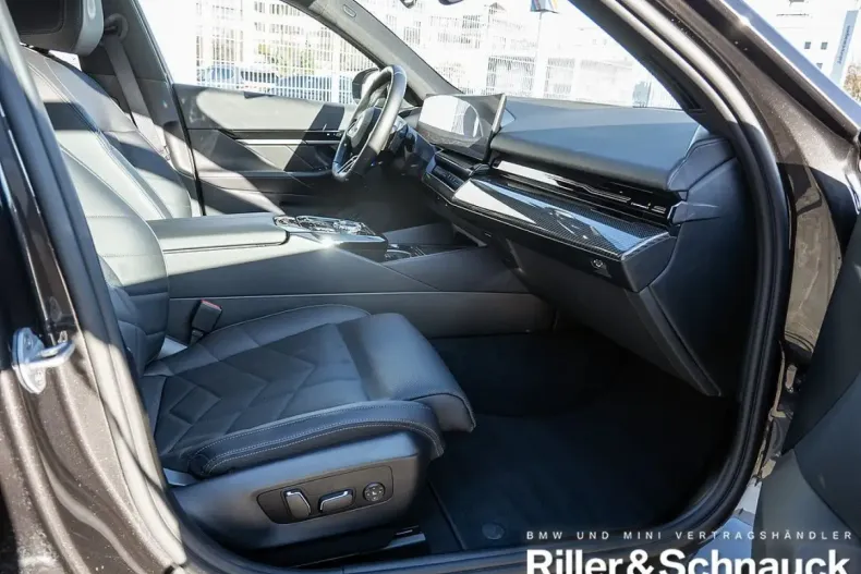 BMW 520 din 2024 cu 30.300 km - oferta BMW155456 - foto 6