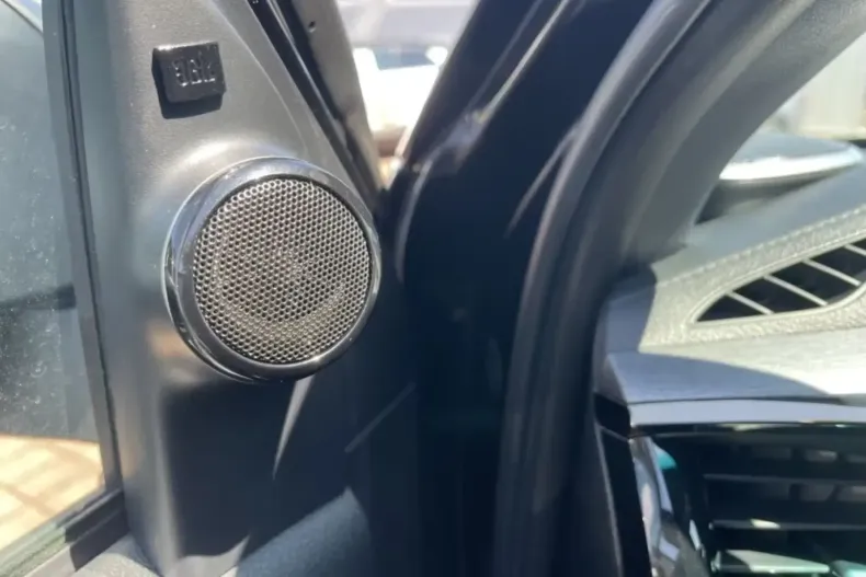 Toyota Hilux din 2025 cu 100 km - oferta TOY155483 - foto 9