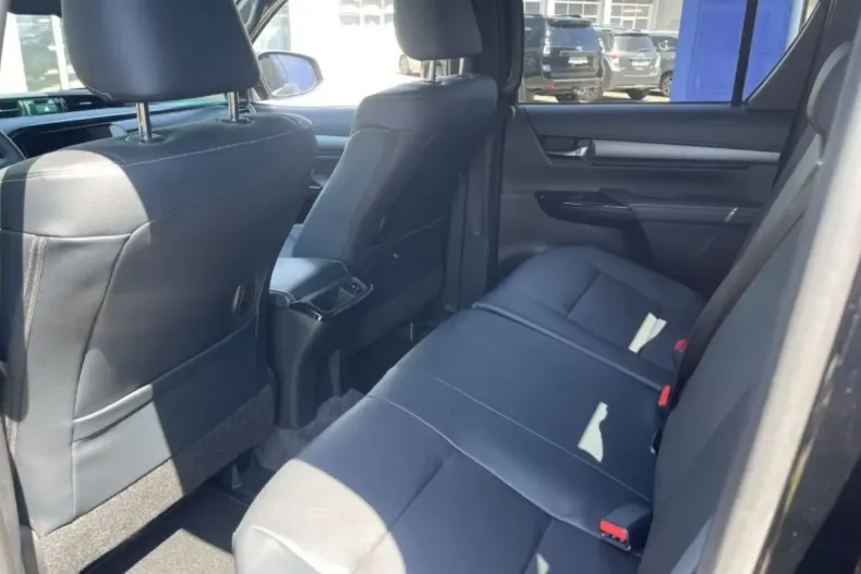 Toyota Hilux din 2025 cu 100 km - oferta TOY155483 - foto 13
