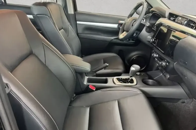 Toyota Hilux din 2025 cu 60 km - oferta TOY155490 - foto 7