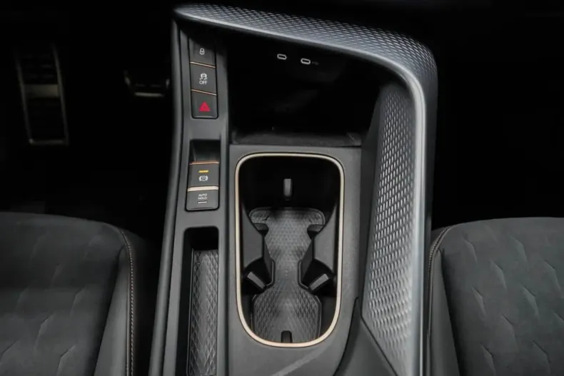 Cupra Terramar din 2025 cu 12.000 km - oferta CUP155494 - foto 13