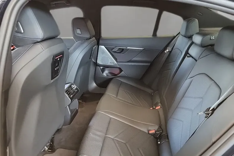 BMW 550 din 2024 cu 26.598 km - oferta BMW155501 - foto 11