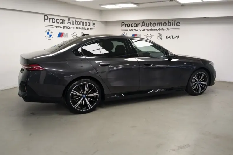 BMW 550 din 2024 cu 66.960 km - oferta BMW155509 - foto 6