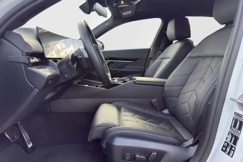 BMW 540 din 2024 cu 25.027 km - oferta BMW155525 - foto 9