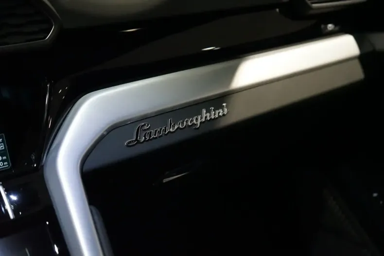 Lamborghini Urus din 2023 cu 6.950 km - oferta LAM155530 - foto 28