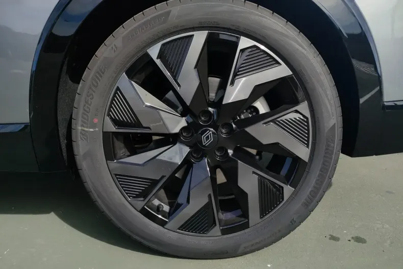 Renault Rafale din 2024 cu 2.050 km - oferta REN155534 - foto 13