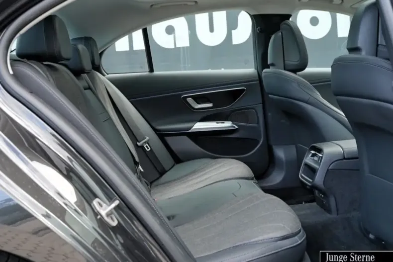 Mercedes-Benz E 220 din 2024 cu 18.839 km - oferta MER155561 - foto 5