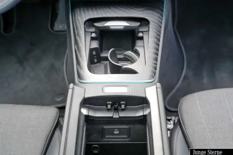 Mercedes-Benz E 220 din 2024 cu 18.839 km - oferta MER155561 - foto 10