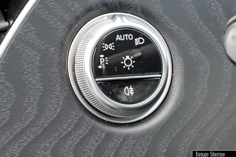 Mercedes-Benz E 220 din 2024 cu 18.839 km - oferta MER155561 - foto 14