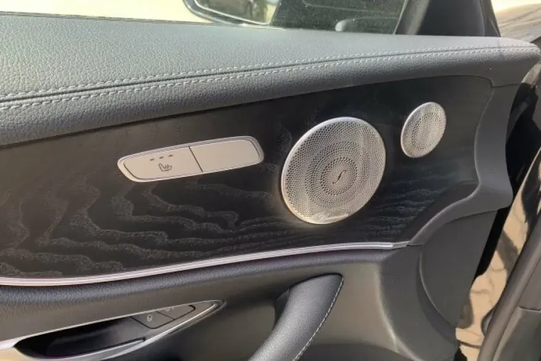 Mercedes-Benz E 220 din 2023 cu 25.300 km - oferta MER155563 - foto 2