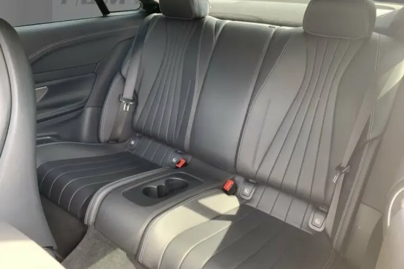 Mercedes-Benz E 220 din 2023 cu 25.300 km - oferta MER155563 - foto 3