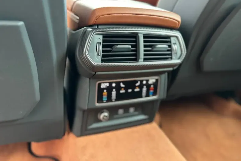 Lamborghini Urus din 2023 cu 39.000 km - oferta LAM155565 - foto 12