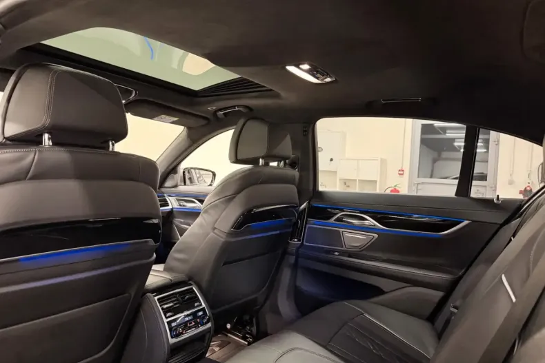 BMW 745 din 2021 cu 76.000 km - oferta BMW155599 - foto 36