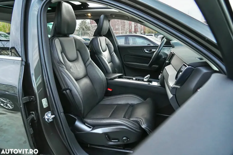 Volvo XC60 din 2020 cu 115.120 km - oferta VOL155933 - foto 19