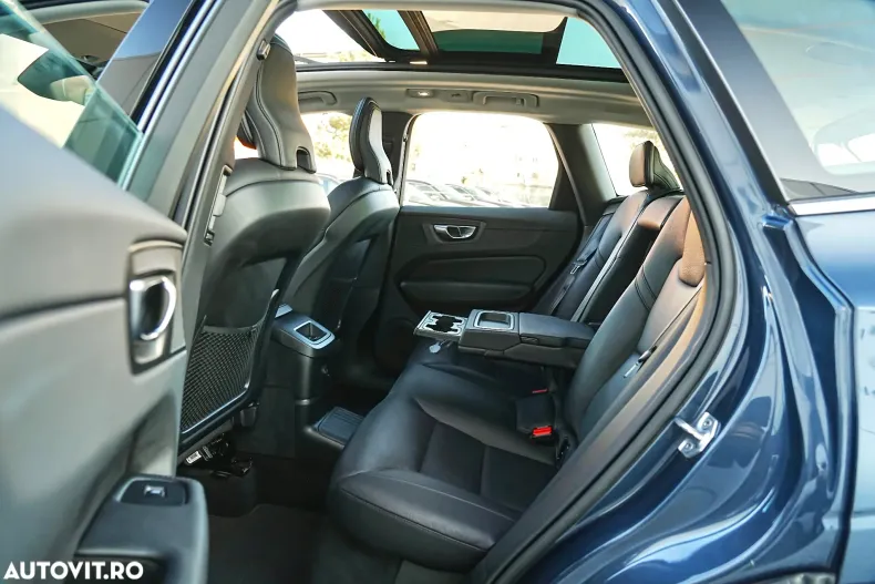 Volvo XC60 din 2022 cu 101.900 km - oferta VOL155940 - foto 19