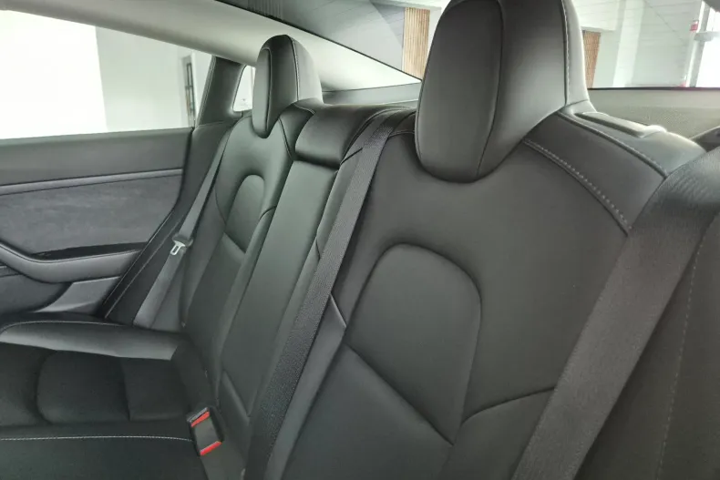 Tesla Model 3 din 2023 cu 59.900 km - oferta TES155960 - foto 15