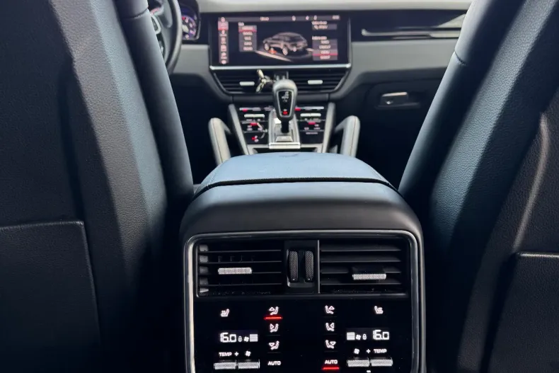 Porsche Cayenne din 2020 cu 136.300 km - oferta POR155962 - foto 4