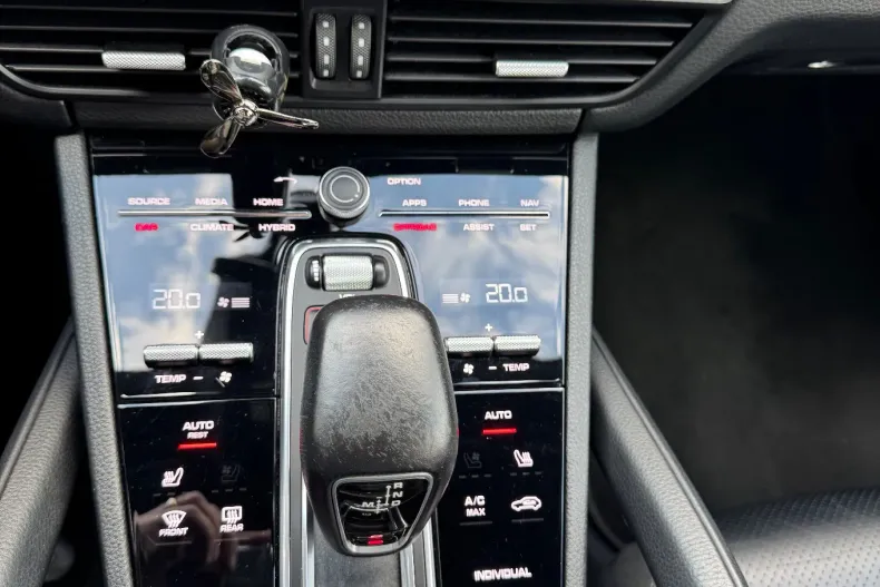 Porsche Cayenne din 2020 cu 136.300 km - oferta POR155962 - foto 5