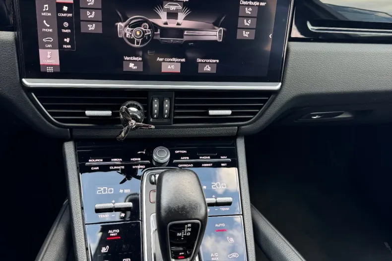 Porsche Cayenne din 2020 cu 136.300 km - oferta POR155962 - foto 13