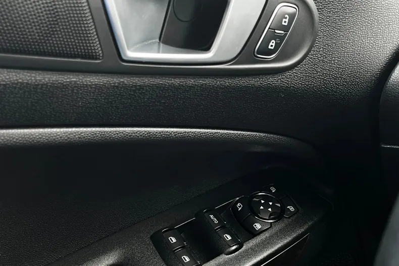 Ford EcoSport din 2019 cu 70.830 km - oferta FOR155968 - foto 19