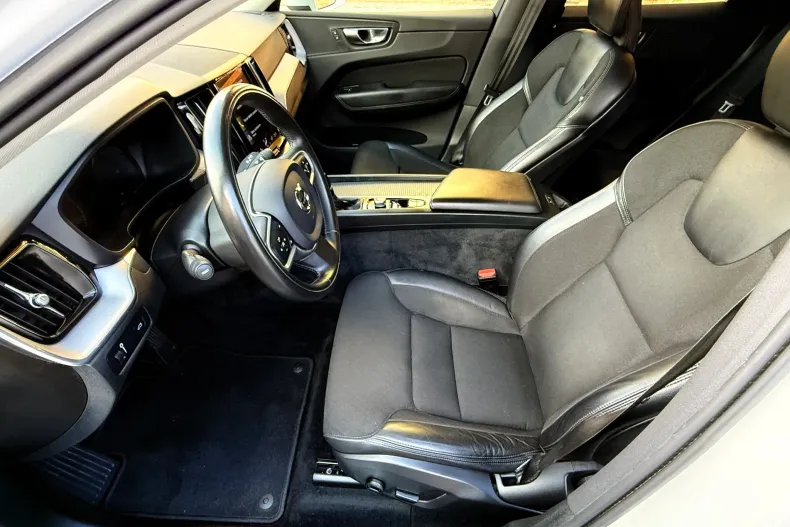 Volvo XC60 din 2020 cu 162.507 km - oferta VOL155987 - foto 7