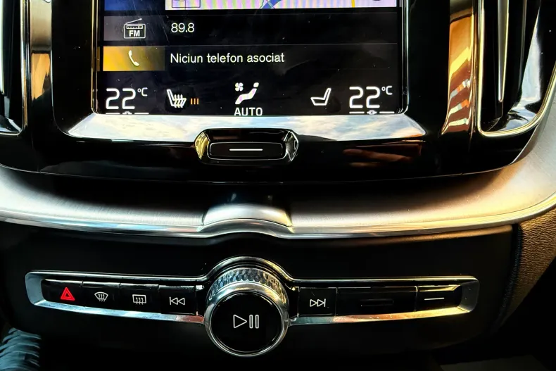 Volvo XC60 din 2020 cu 162.507 km - oferta VOL155987 - foto 12