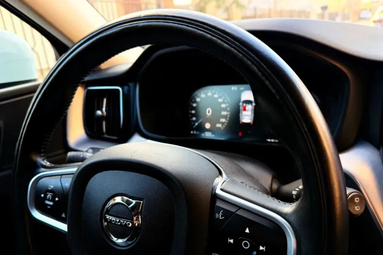 Volvo XC60 din 2020 cu 162.507 km - oferta VOL155987 - foto 20