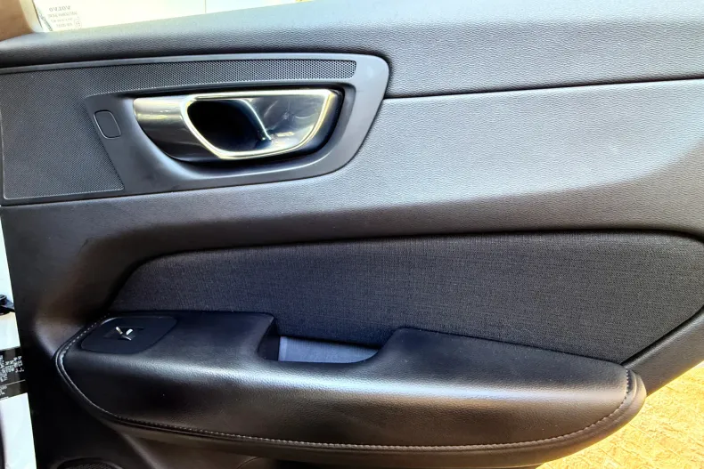 Volvo XC60 din 2020 cu 162.507 km - oferta VOL155987 - foto 27