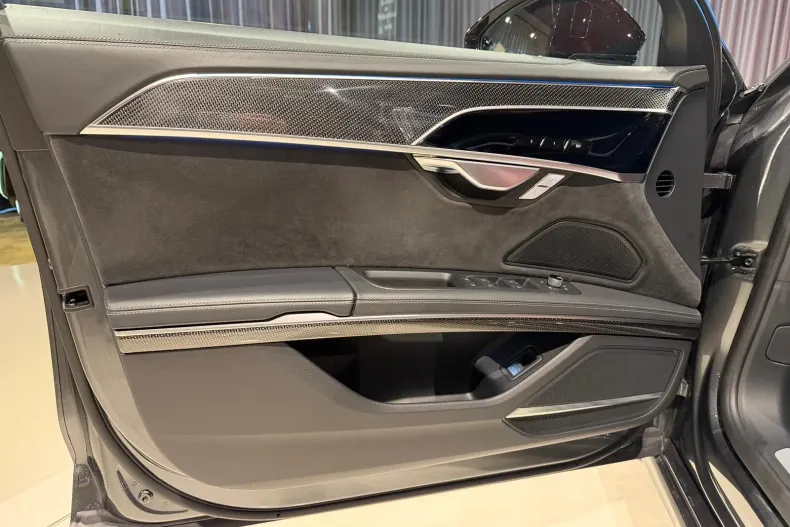 Audi A8 din 2023 cu 42.000 km - oferta AUD155990 - foto 31