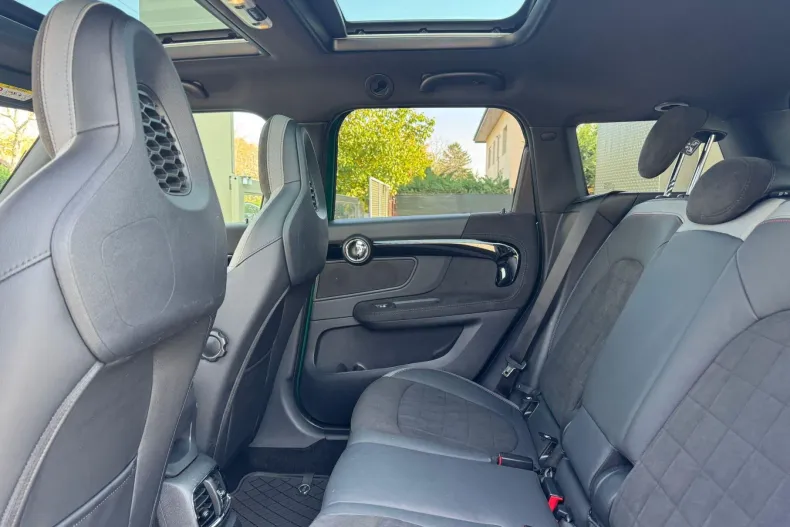 MINI Countryman din 2020 cu 29.900 km - oferta MIN155991 - foto 24