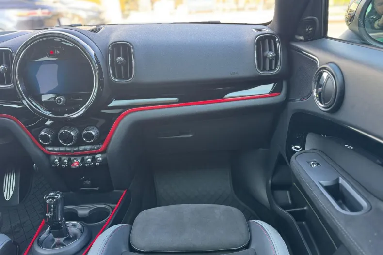 MINI Countryman din 2020 cu 29.900 km - oferta MIN155991 - foto 27