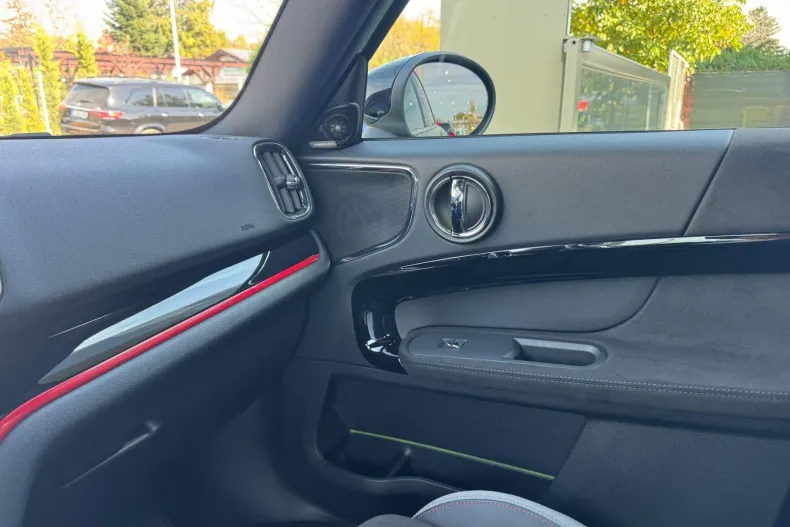 MINI Countryman din 2020 cu 29.900 km - oferta MIN155991 - foto 29