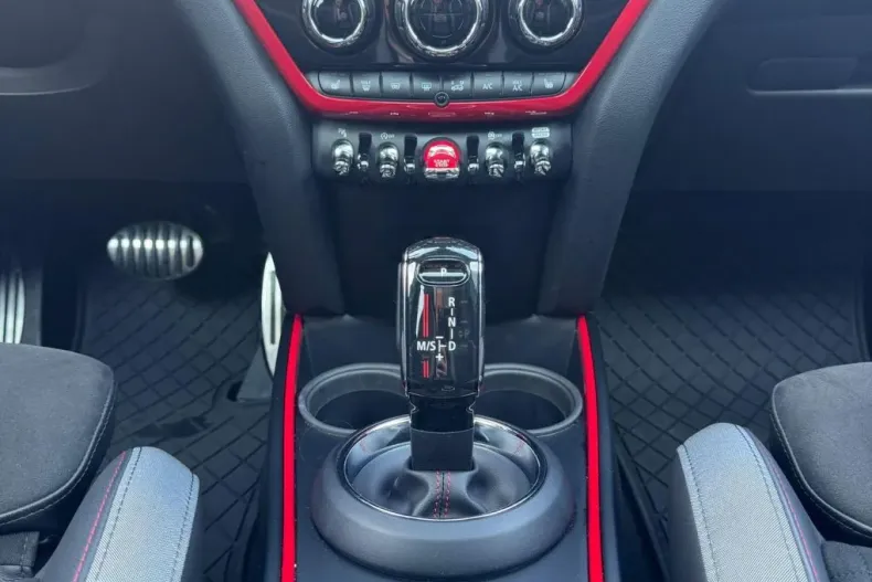 MINI Countryman din 2020 cu 29.900 km - oferta MIN155991 - foto 30